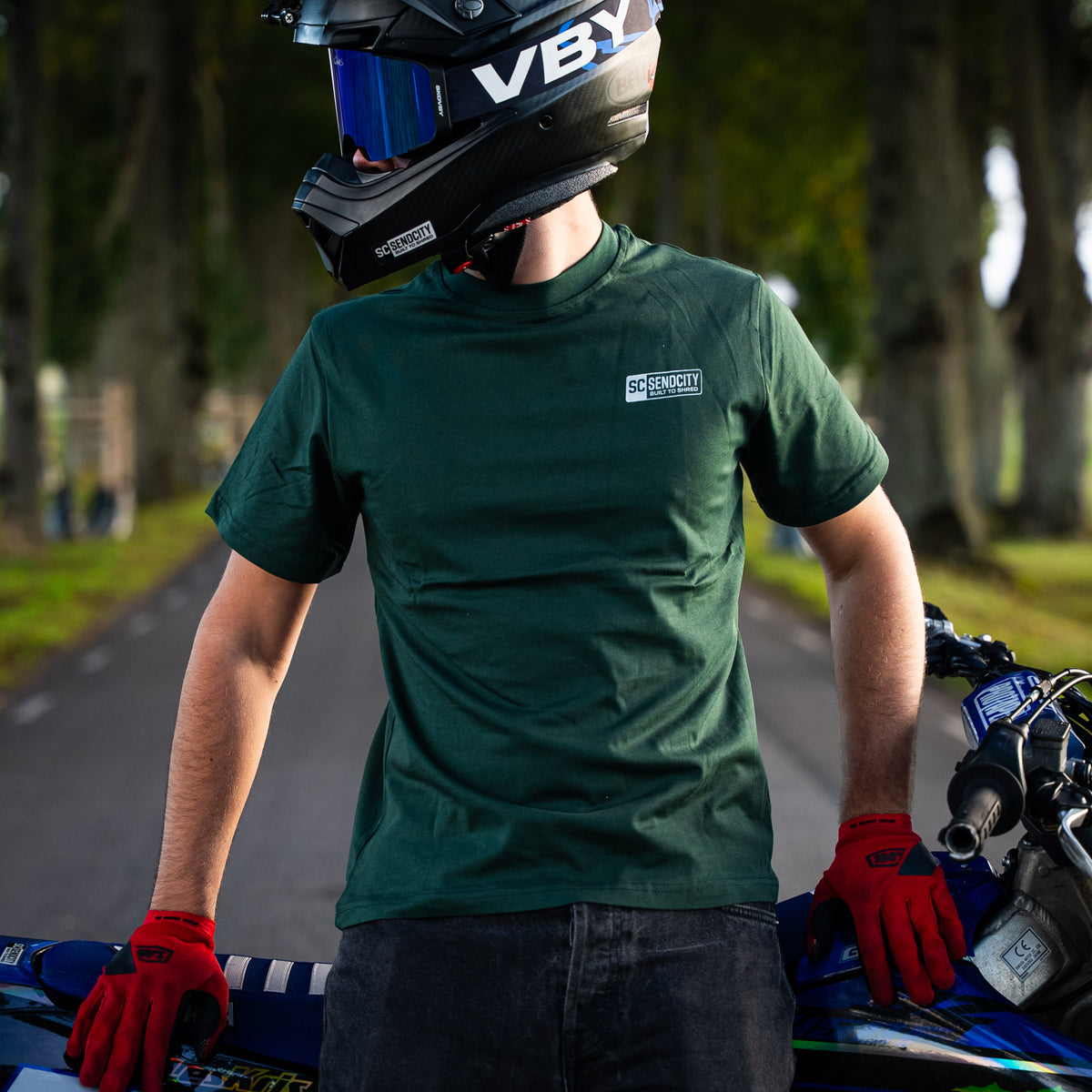 Everything I Love Blonde - Dark Green T-Shirt